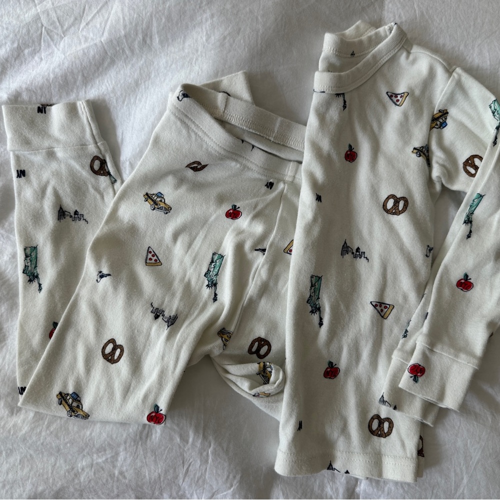 GAP Kids Cream Patterned Pajama Set 4T